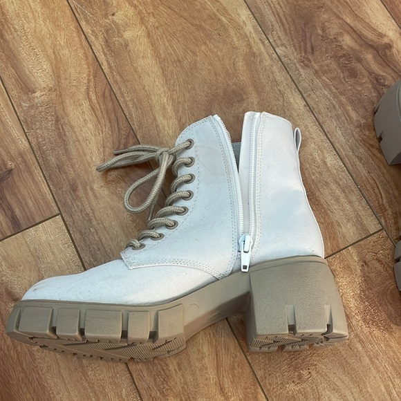 Platform Boots - Picture 2 of 3